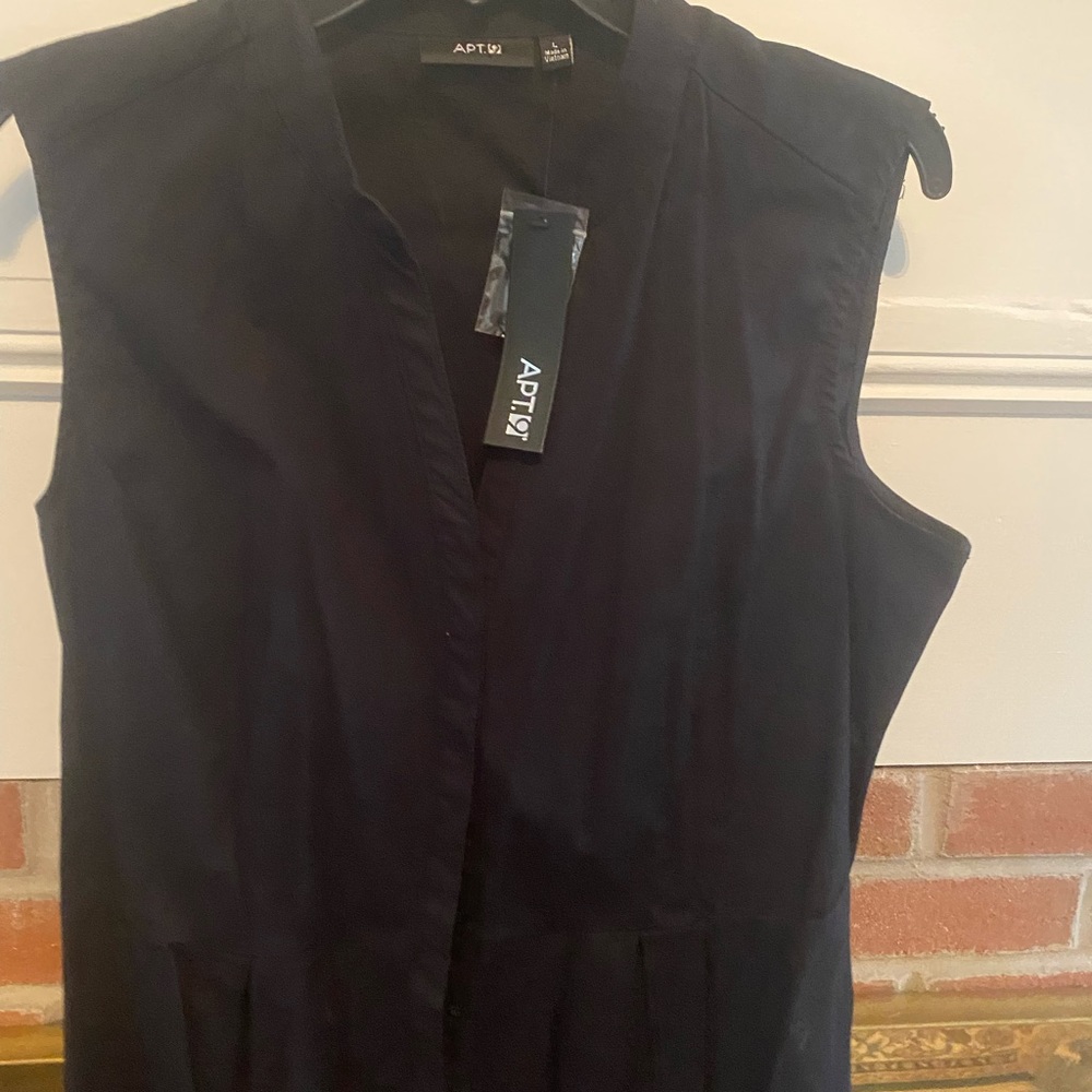 NWT Apt. 9. Black button up sleeveless blouse.